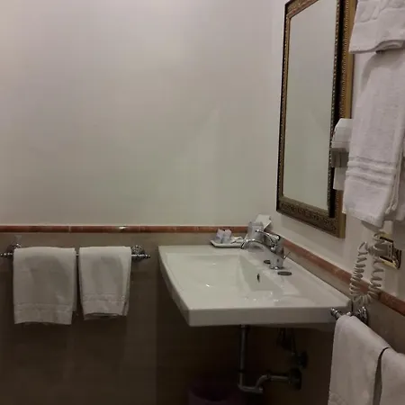 Hotel Quadrifoglio By Mancini 3*