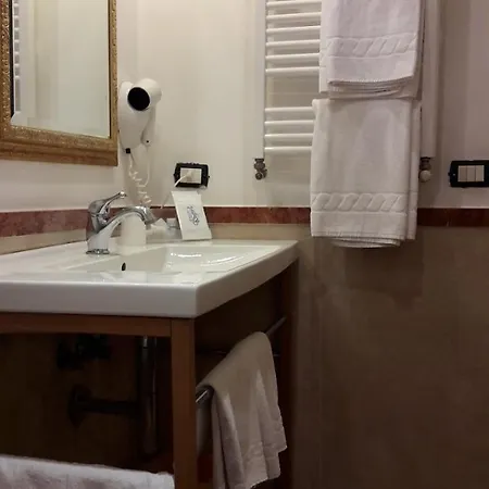 Quadrifoglio By Mancini Hotel 3*