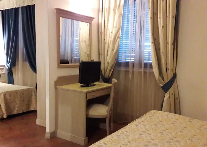 호텔 Quadrifoglio By Mancini 3*